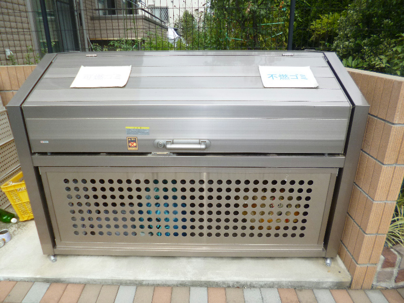その他設備　敷地内ごみ置き場です。