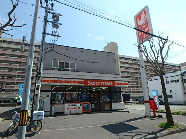 コンビニ　セイコーマートおおもり店（コンビニ）まで447m