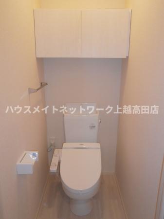 トイレ　温水洗浄暖房便座