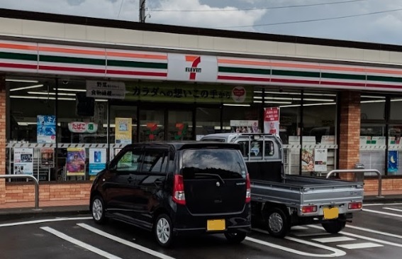 コンビニ　セブンイレブン 糸魚川高校前店（コンビニ）まで2047m