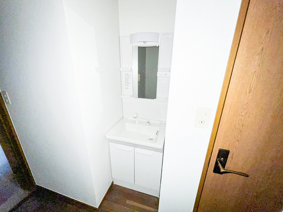 洗面設備　※別部屋の写真です