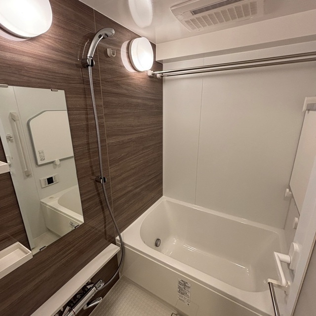 バス・シャワールーム　※写真は同タイプ住戸です。