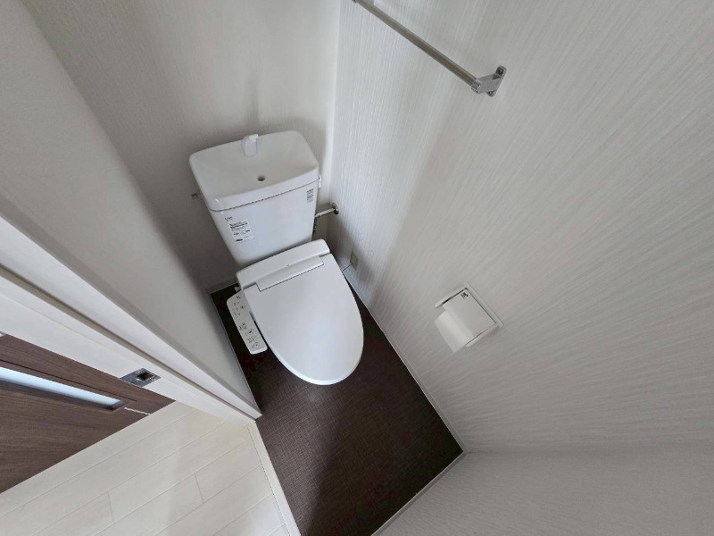 トイレ　ウォシュレット機能がついたトイレです。安心して使用できます。