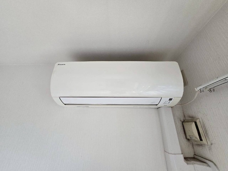 その他設備　ピカピカのエアコンが付いていました。寒暖対策ばっちり。