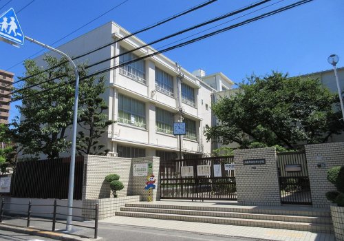 小学校　今津小学校（小学校）まで641m