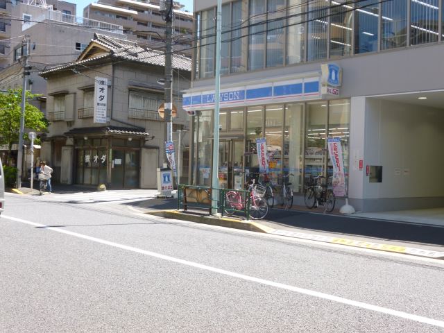 コンビニ　ローソン（コンビニ）まで200m