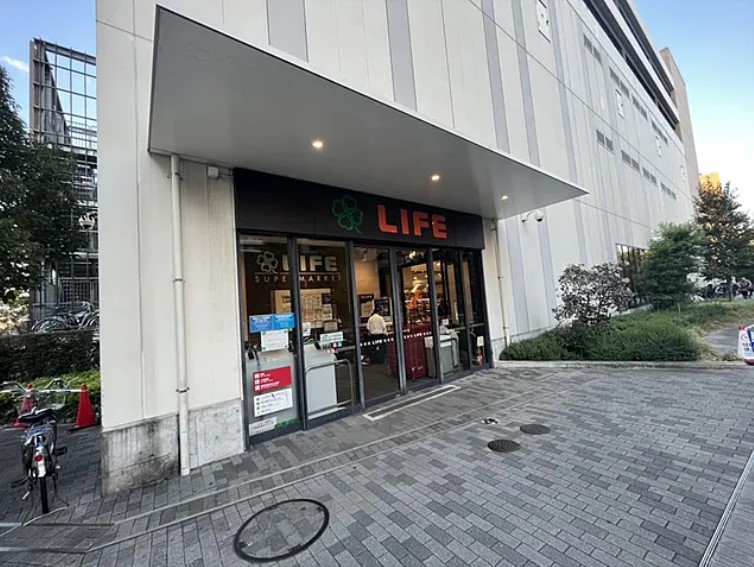 スーパー　ライフポンテポルタ千住（スーパー）まで451m