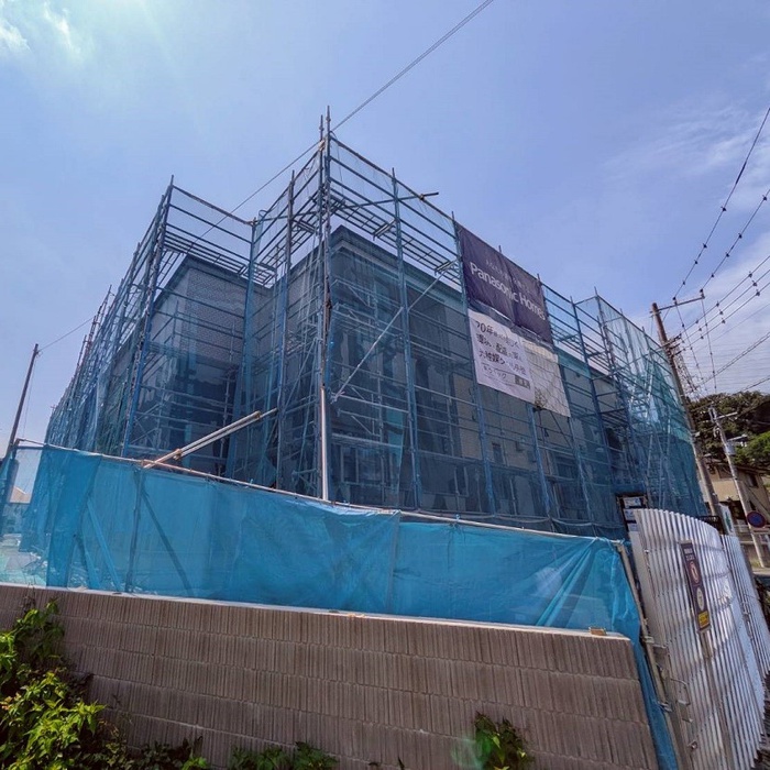 建物外観　建築中