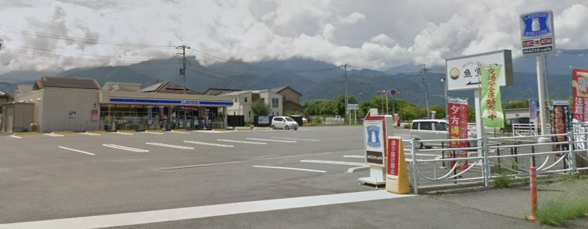 コンビニ　ローソン 南アルプスインター店（コンビニ）まで816m