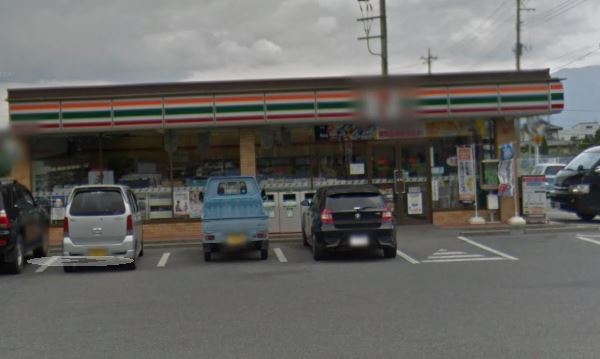 コンビニ　セブンイレブン 若草加賀美店（コンビニ）まで1096m