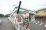 コンビニ　ファミリーマート川和町店（コンビニ）まで1302m