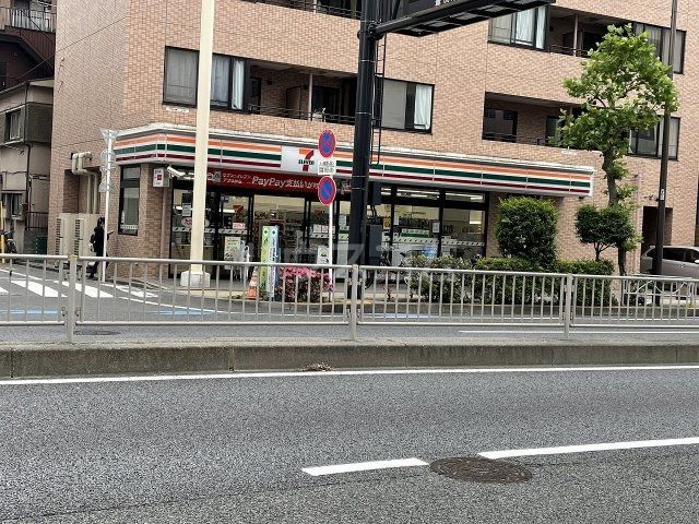 コンビニ　セブンイレブン向島店（コンビニ）まで1102m