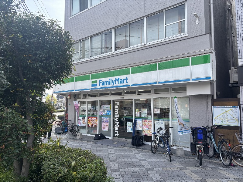 コンビニ　ファミリーマート大東町二丁目店（コンビニ）まで366m