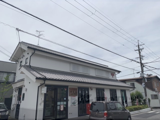郵便局　奈良法華寺郵便局（郵便局）まで500m