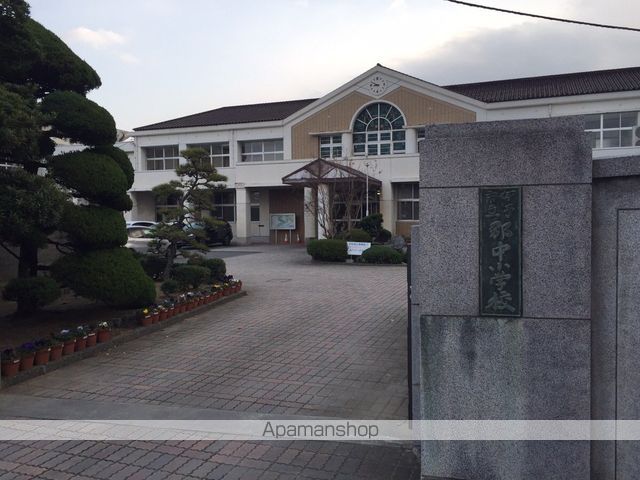 小学校　郡中小学校（小学校）まで886m