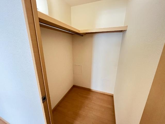 収納　ウォークインクローゼット