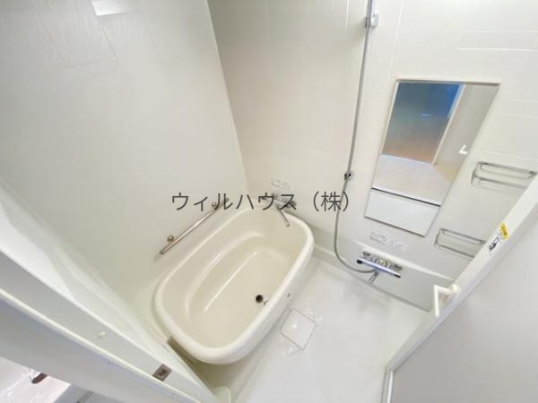 バス・シャワールーム　オシャレなバスタブ！