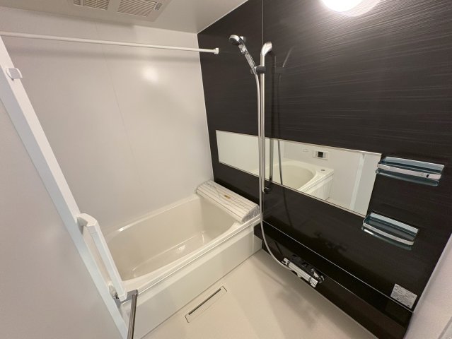 バス・シャワールーム　※建築中の為、実際のお部屋と仕様が異なるケースがございます。