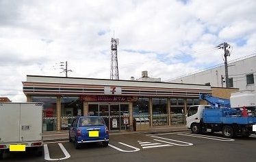 コンビニ　セブンイレブン加茂大郷町店（コンビニ）まで50m