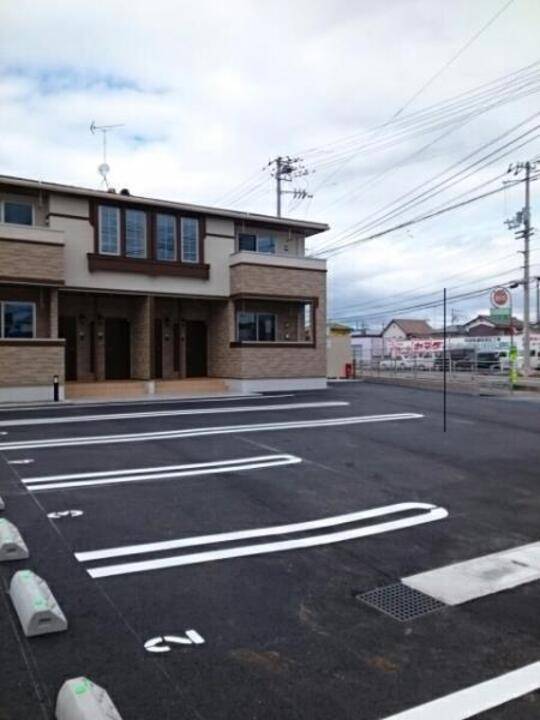 駐車場　駐車場