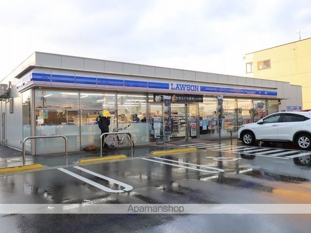 コンビニ　ローソン（コンビニ）まで887m