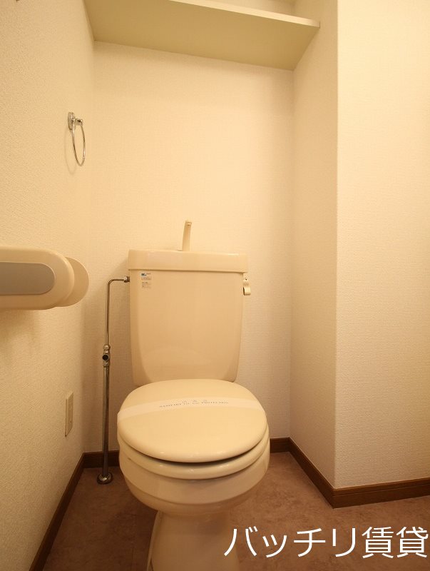 トイレ　別号室の画像。現況優先