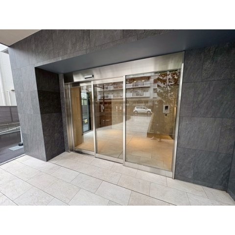エントランス　建物の内部です