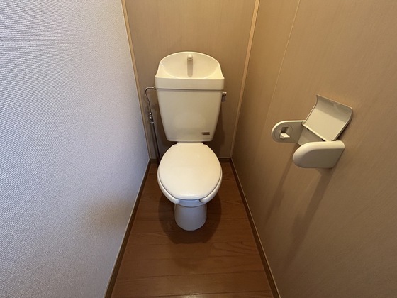 トイレ　※別部屋の写真です