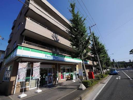 コンビニ　ファミリーマート 小菅四丁目店（コンビニ）まで276m