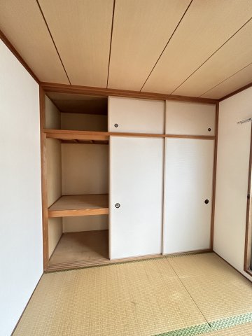 収納　まだ、改装間です。
