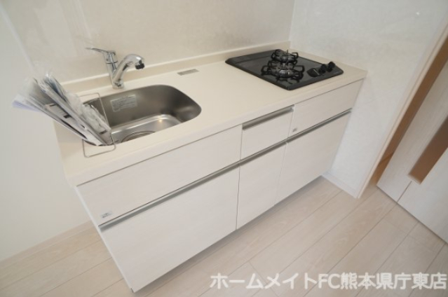 キッチン　同施工会社の類似の画像となります。