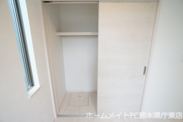収納　同施工会社の類似の画像となります。