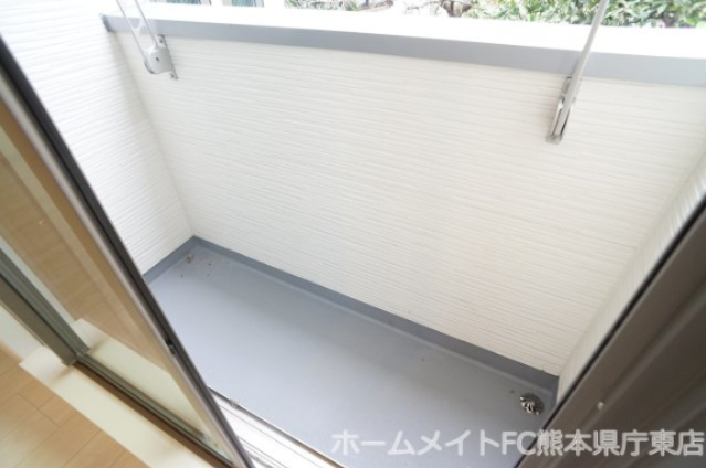 バルコニー　同施工会社の類似の画像となります。