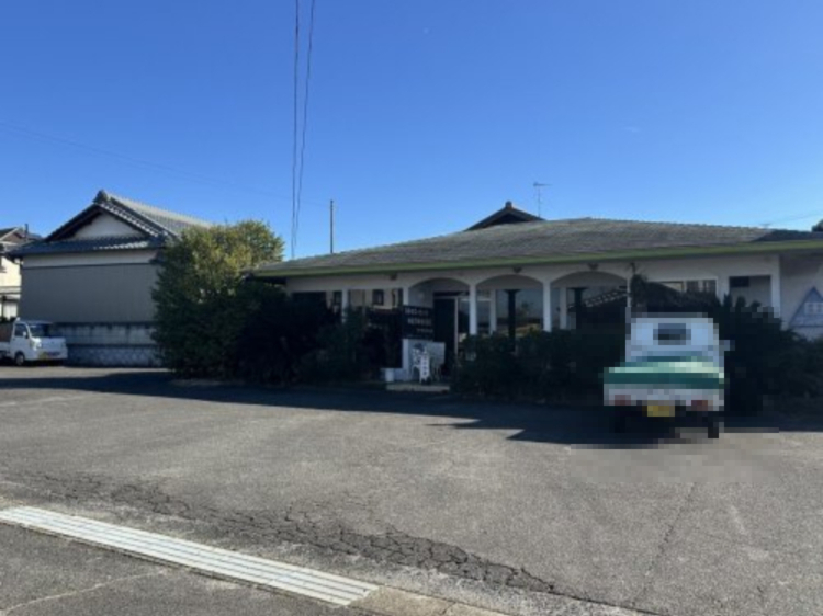 飲食店　サンパール（飲食店）まで236m