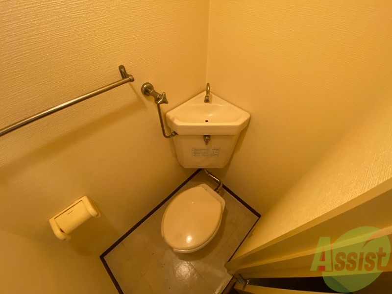 トイレ　こちらはトイレです。お手入れも楽ちんです！