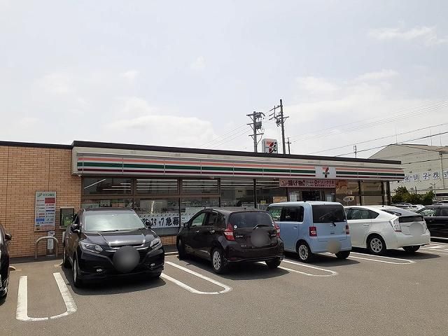 コンビニ　セブンイレブン　大地町南店（コンビニ）まで240m
