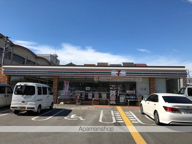 コンビニ　セブンイレブン（コンビニ）まで629m