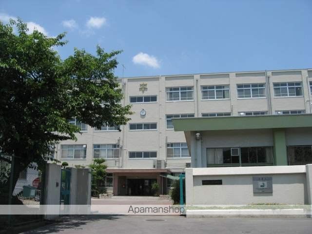 中学校　高槻市立第七中学校（中学校）まで1323m