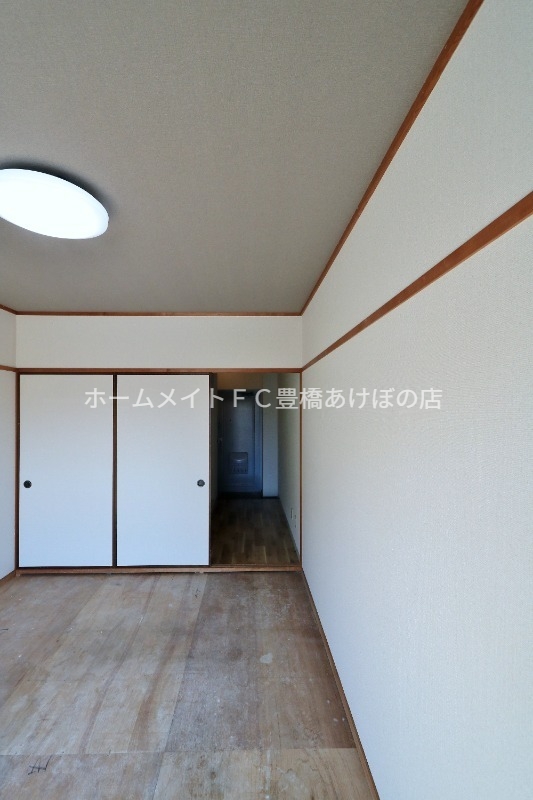 収納　同型別部屋写真（反転）