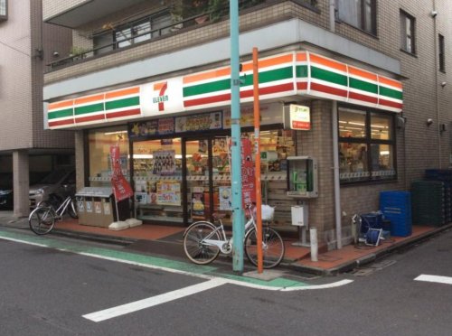 コンビニ　セブンイレブン 笹塚店（コンビニ）まで381m