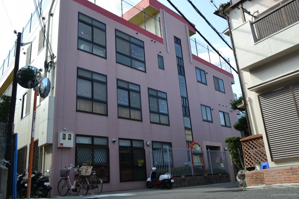 幼稚園・保育園　親愛保育園（幼稚園・保育園）まで1385m
