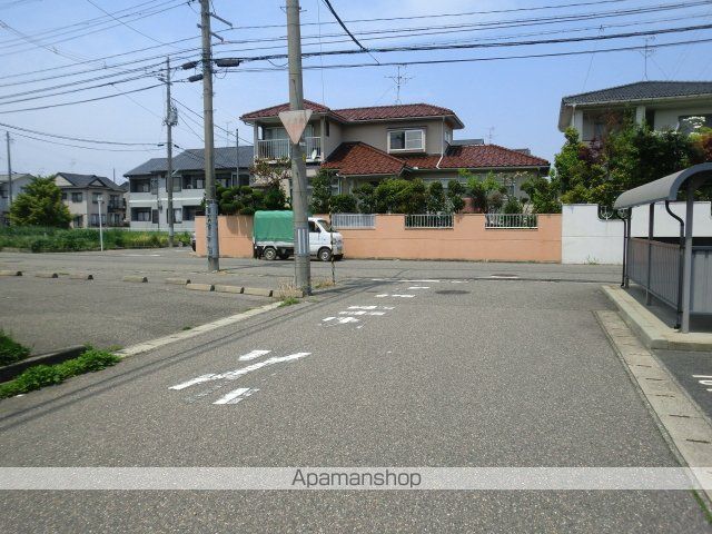 その他　前面道路（その他）まで0m