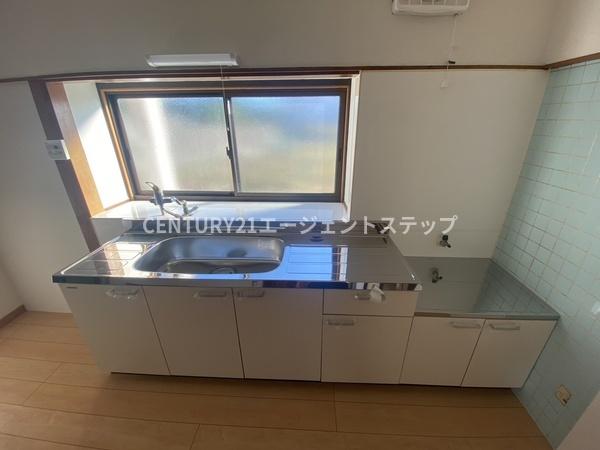 大島町南窪貸家のキッチン写真