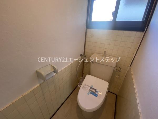 大島町南窪貸家のトイレ写真