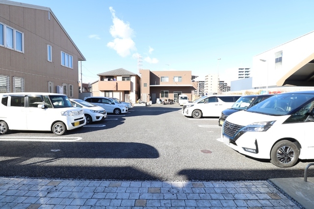 駐車場　駐車場
