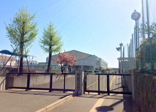中学校　大分市立上野ケ丘中学校（中学校）まで579m