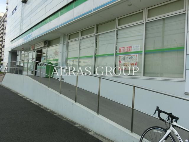 コンビニ　ファミリーマート葛西ターミナル前店（コンビニ）まで243m