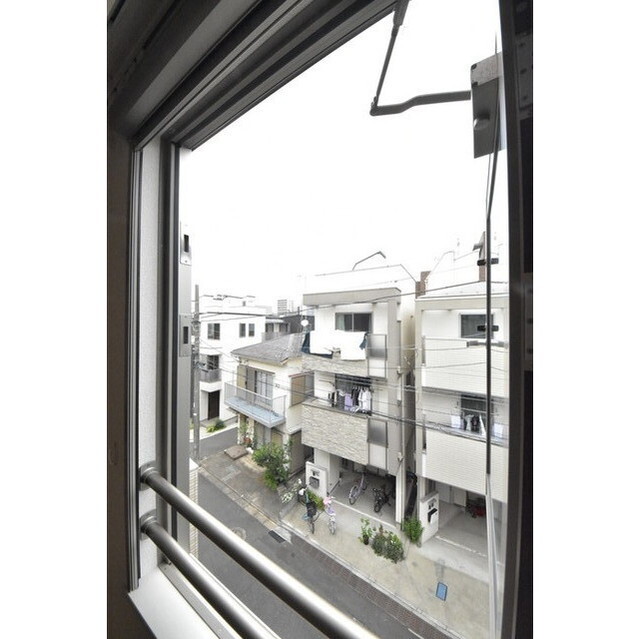 眺望　明るい色調の室内です 建物外観を気になさる方へ、見た目の良い