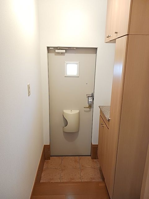 チェルシーBの玄関写真