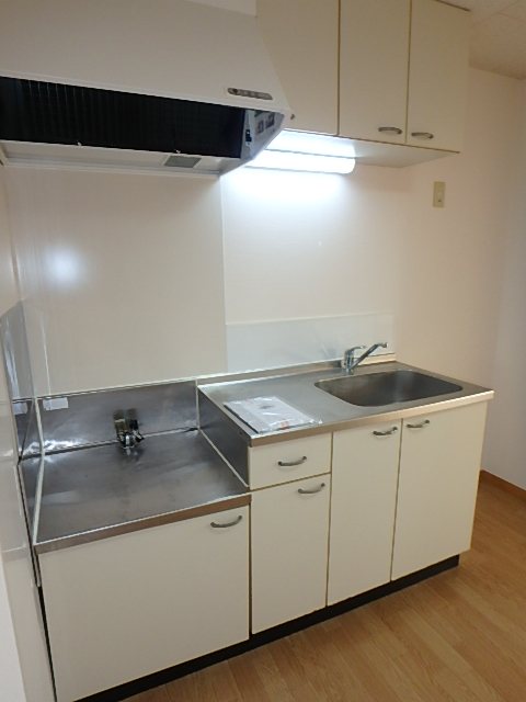 キッチン　写真は同タイプの別室を使用